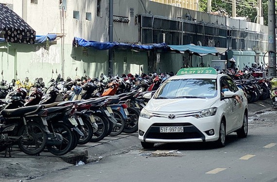 存車 10分鐘 付費 1 萬元 ảnh 1
