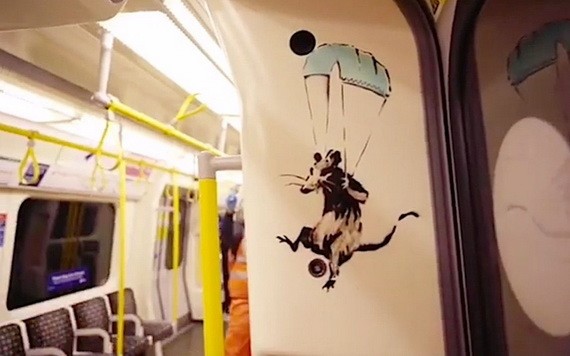 塗鴉大師 Banksy“大鬧”倫敦地鐵站。（圖源：互聯網）
