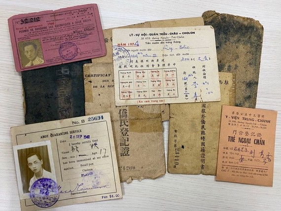 華人老證件 身份大轉變 ảnh 1