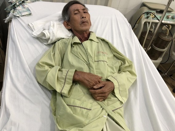 敖文昌在阮知方醫院心臟科病床上。