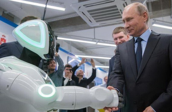 俄羅斯總統普京和 Promobot 機器人握手。（圖源：Sputnik）