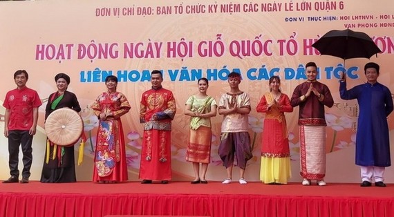 國家主席阮春福上香緬懷歷代雄王始祖 ảnh 1