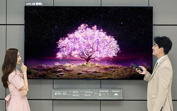 LG 電子全球首推 83 英寸 OLED 電視