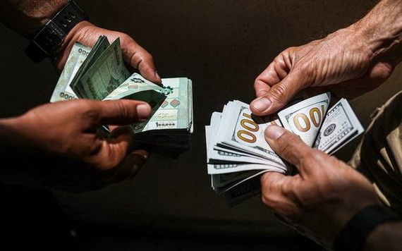 黎巴嫩本幣黎巴嫩鎊對美元黑市匯率13日跌破2萬6000比1關口，創歷史新低。（示意圖：Getty Images）