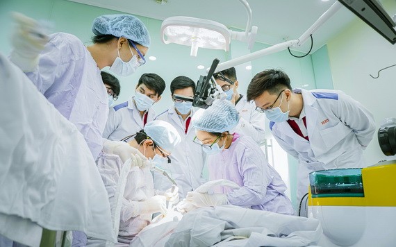 鴻龐國際大學健康科學系學生在上課中。