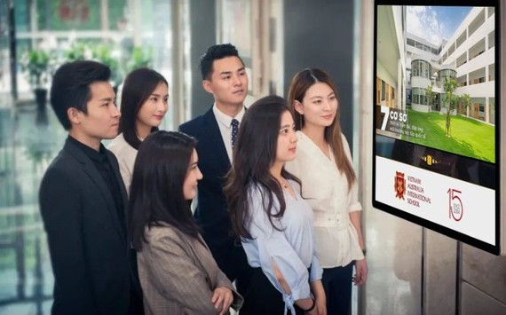 千喜龙传媒楼宇电梯媒体升级为数码媒体