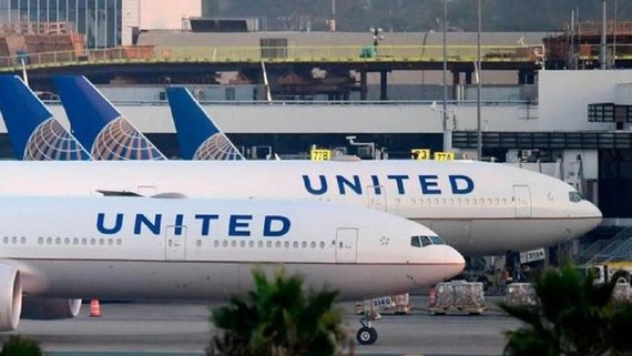 电脑故障导致全美数千航班被延误或取消。（图：互联网）
