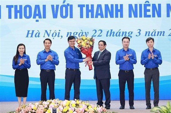 值此共青团成立 周年，范明政总理向全国共青团员致以祝贺。（图：越通社）