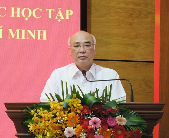市委宣教處主任潘阮如奎