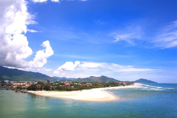 陵姑灣──極具吸引力的旅遊天堂 ảnh 1