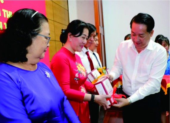 “宣傳與介紹身邊好榜樣”比賽總結