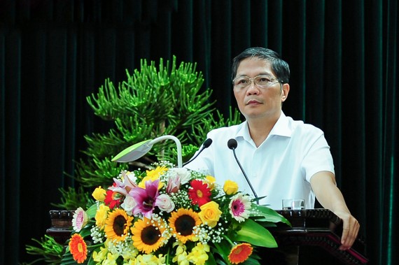 党中央政治局委员、中央经济部长陈俊英。