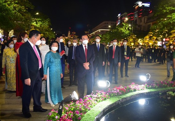 2022壬寅年阮惠春花街開幕 ảnh 2