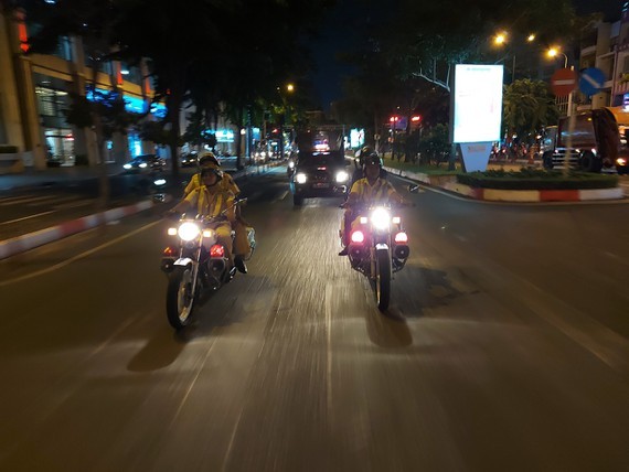 Cảnh sát giao thông TPHCM tiếp nhận thông tin, hình ảnh vi phạm của người dân Lực lượng Cảnh sát giao thông Công an TPHCM đi tuần tra