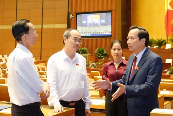 Đồng chí Nguyễn Thiện Nhân: Làm việc ngày 9 – 10 giờ quanh năm thì gia đình không thể hạnh phúc ảnh 1