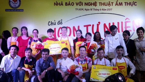 Sôi nổi cuộc thi “Nhà báo với nghệ thuật ẩm thực” 2017 ảnh 3