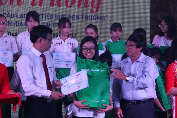 144 tân sinh viên Quảng Nam - Đà Nẵng được “tiếp sức đến trường" ảnh 1