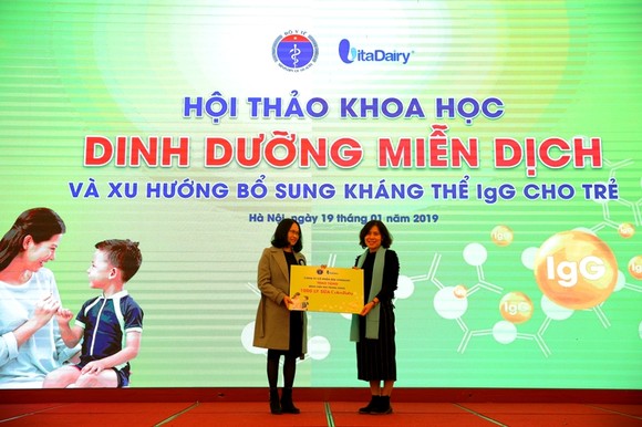 Kháng thể IgG từ sữa non bảo vệ trẻ trước tác nhân gây bệnh ảnh 2