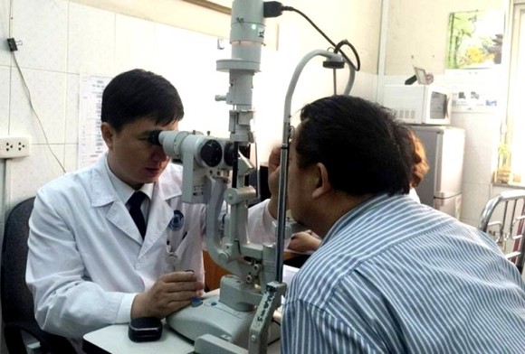 Gia tăng bệnh về mắt, cảnh báo những sai lầm khi chăm sóc mắt ảnh 1