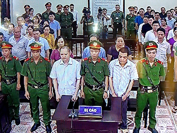Sáng nay 18-9, xét xử nhiều cựu cán bộ ở Hà Giang trong vụ án gian lận thi cử ảnh 1
