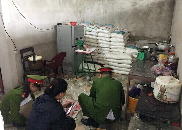 Phát hiện và bắt giữ 1,45 tấn bột ngọt giả ở Hà Tĩnh ảnh 2