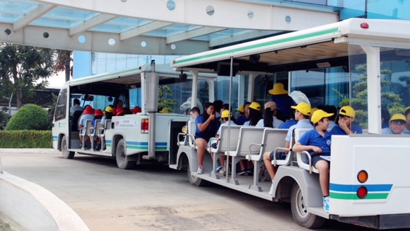 Học sinh trường Quốc tế Nam Sài Gòn tham quan VWS ảnh 2