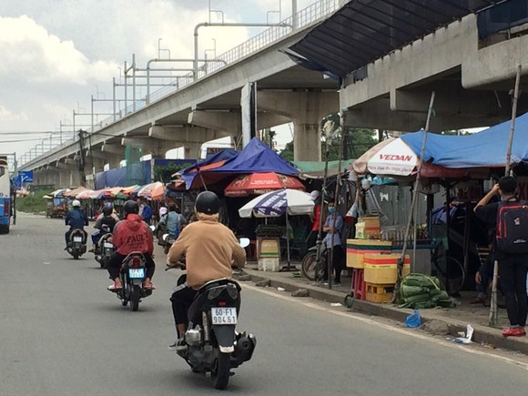Nhếch nhác trạm dừng, nhà chờ xe buýt ảnh 5