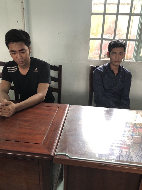 Triệt phá đường dây làm giả bằng cấp khủng ở TPHCM ảnh 1