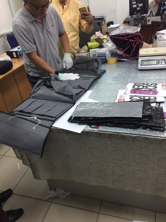Phát hiện bưu kiện nhập khẩu có chứa hơn 7,4kg ma tuý ảnh 3