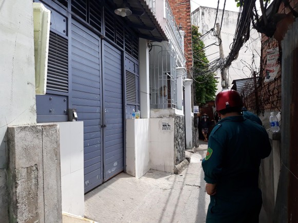 Vụ nữ sinh bị sát hại tại phòng trọ: Phát hiện thi thể nghi can ở kênh Nhiêu Lộc - Thị Nghè ảnh 2