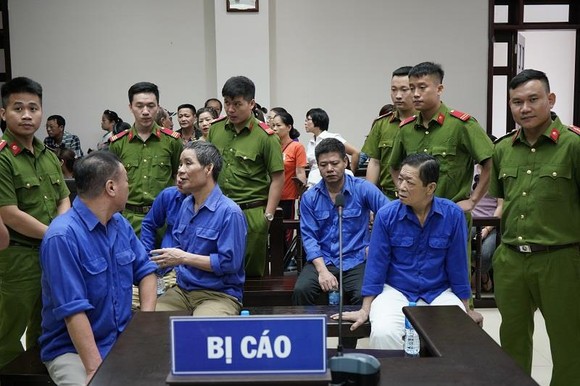 Hưng 'kính' nhận 4 năm tù vì tội cưỡng đoạt tài sản ảnh 2