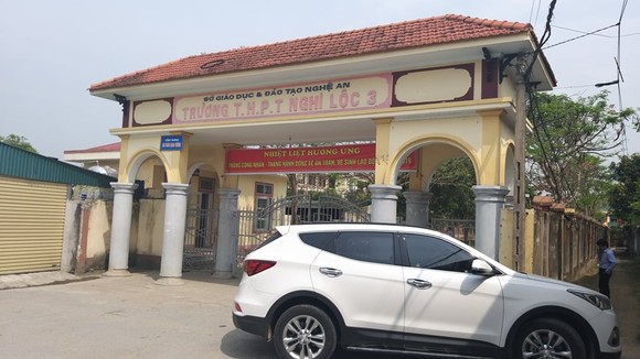 Xác minh thông tin một nhà báo quốc tế về thăm trường cũ ảnh 2