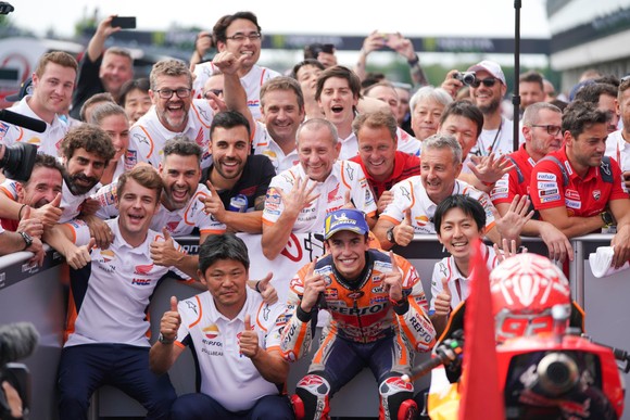 Hamilton và Marquez thống trị tuyệt đối đường đua F1 và MotoGP ảnh 1
