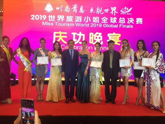 Người đẹp bóng chuyền Tường Vy đạt danh hiệu Hoa hậu Du lịch Thế giới 2019 được yêu thích nhất ảnh 3