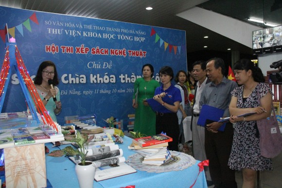 Mang “Ánh sáng tri thức” đến trường học thành phố Đà Nẵng ảnh 1