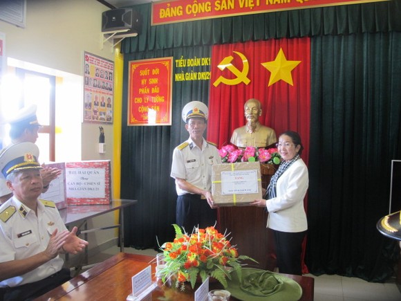 Kết thúc hải trình “Vì Trường Sa thân yêu – Vì tuyến đầu Tổ quốc” ảnh 2