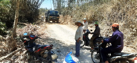 Vụ đất tặc lộng hành đào phá núi Mò O: Vì sao chưa đối thoại, công khai kết quả xử lý? ảnh 3