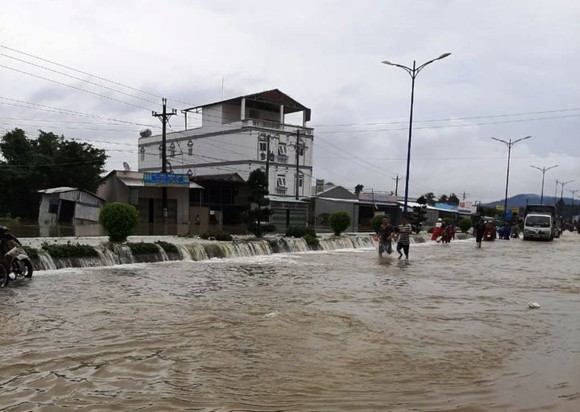 Đảo ngọc Phú Quốc "chìm" trong… biển nước ảnh 4