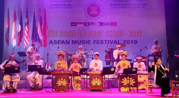 Liên hoan âm nhạc ASEAN 2019: 12 tiết mục xuất sắc được trao huy chương vàng ảnh 1