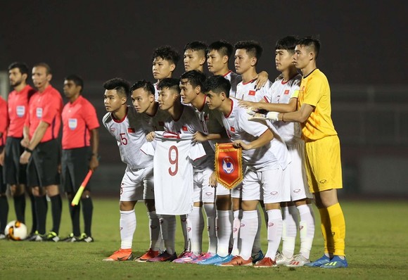 Thắng đậm Guam nhưng ông Troussier vẫn không hài lòng ảnh 1