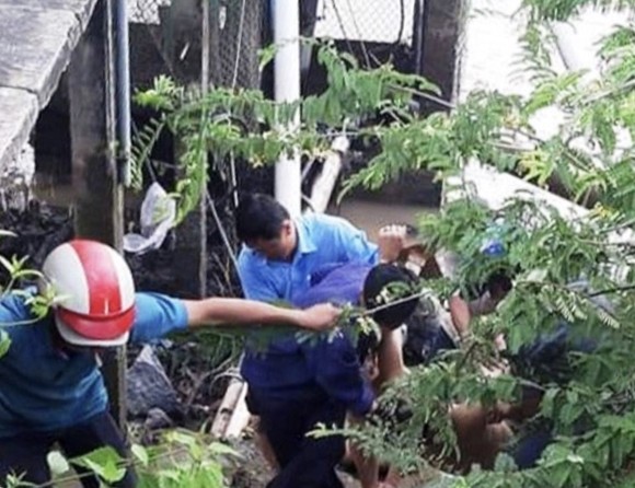 Sửa máy bơm nước, 2 người chết, 3 người bị thương ảnh 1