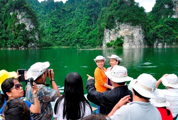 Sôi động tour du lịch Tết Mậu Tuất ảnh 2