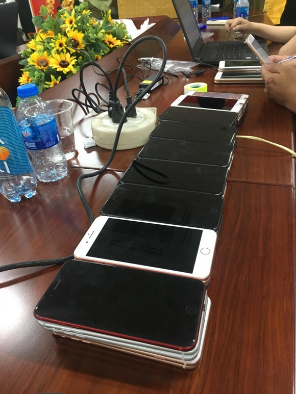 Tạm giữ 496 chiếc điện thoại Iphone đã qua sử dụng ảnh 1