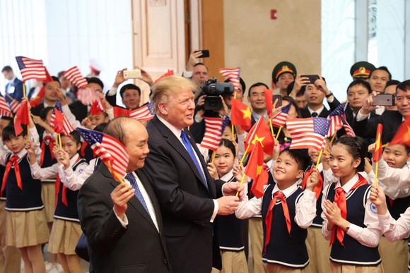Thủ tướng Nguyễn Xuân Phúc hội kiến Tổng thống Donald Trump ảnh 7