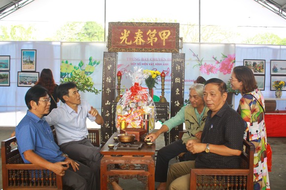 Quảng Ngãi: Nhộn nhịp chợ hoa sớm, hội xuân khai mở ảnh 17