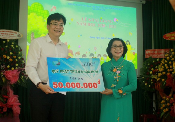 Khoảng 2 tỷ đồng hỗ trợ Trung tâm Nuôi dạy trẻ khuyết tật Võ Hồng Sơn ảnh 6