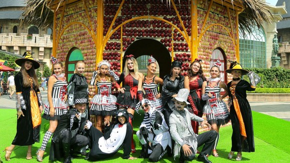 Halloween Sun World Ba Na Hills đẹp rực rỡ với hàng vạn trái bí lớn, nhỏ ảnh 3