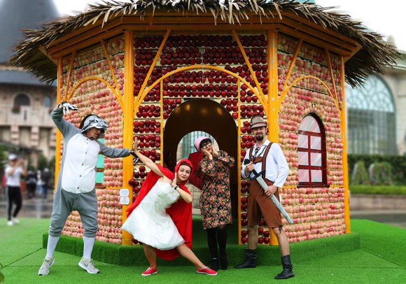 Halloween Sun World Ba Na Hills đẹp rực rỡ với hàng vạn trái bí lớn, nhỏ ảnh 5