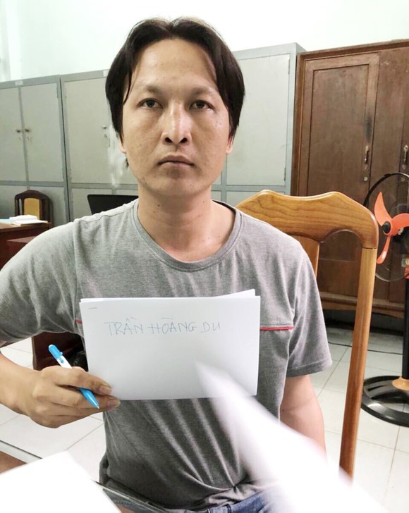 Khởi tố băng nhóm dùng súng khống chế bảo vệ cướp tài sản táo tợn ảnh 1