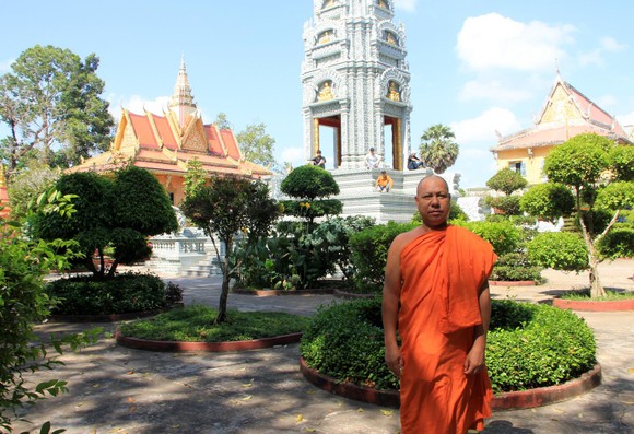 Ngôi chùa thu hút đông đảo giới trẻ miền Tây kéo đến check-in ảnh 10